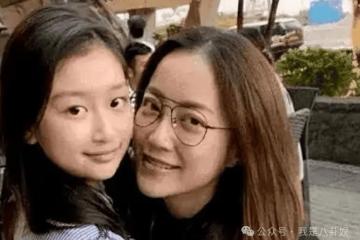 謝霆鋒10歲女兒驚現江湖，王菲發文：我好傻，竟然一直被蒙在鼓裡！