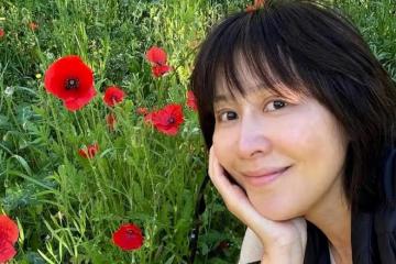 劉嘉玲給母親王馥梅送母親節祝福，分享母女舊照片表達感激之情