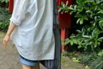 孫莉帶兒女出遊，多多氣質佳弟弟超帥氣，10歲多妹身高超媽媽肩膀
