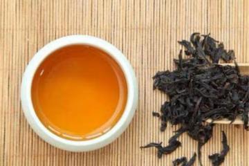 秋天喝茶有講究,綠茶好還是紅茶好呢?區別很大,很多人都錯了
