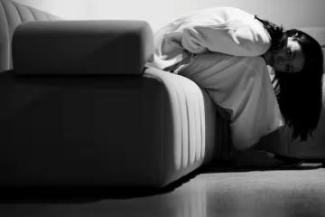 37歲葛薈婕又罵汪峰,被汪峰「耽誤」一生的她,女兒是最大遺憾