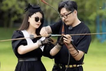 李湘離婚後顏值大回春！穿褶皺裙盡顯女人味，暴瘦後氣質更是大變