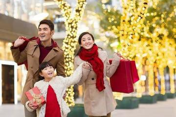 結婚繼母給一張銀行卡，婚後我生孩子去取錢，一查餘額我懵了