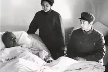 陳毅臨終前,葉劍英遞給他毛主席寫的紙條:我知道你在等什麼
