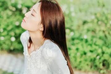 女婿年薪30萬參加小舅子婚禮，隨禮200，岳母扔掉錢：打發要飯的