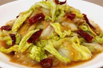 炒白菜切記不要直接下鍋炒，教你飯店不外傳技巧，清脆爽口不出水