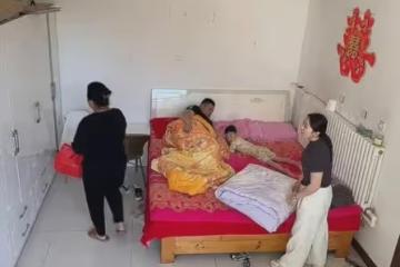 婆婆拿孩子衣服送小姑子娃,兒媳反對被無視,丈夫的話讓人更氣憤