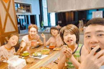 劉畊宏為什麼定居上海 老婆是誰家庭資料簡介