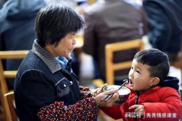 幫兒媳帶娃3年倒貼5萬，看到兒媳的五一出行計劃，所有委屈都散了