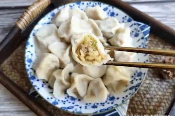 調餃子餡,牢記「4放2不放」,保准油潤多汁、鮮嫩可口,越吃越香