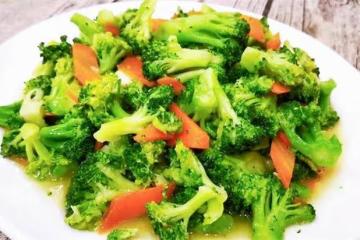 西蘭花怎樣炒才好吃？大廚分享技巧，清脆爽口，營養豐富又下飯