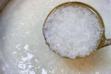 煮大米粥，牢記3個小技巧，大米下鍋就開花飄香，濃稠香甜很實用