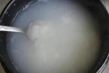 熬粥不要涼水下鍋,教你快速熬法,米白亮黏稠不溢鍋