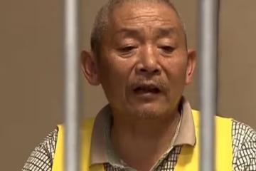2019年,63歲老漢持刀捅死親生兒子,毫不後悔還放言:他死了活該