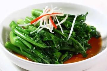 芥蘭怎麼做才好吃?大廚教你一道白灼芥蘭,做一大盤都不夠吃