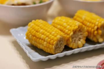 煮玉米，用清水煮是外行！記得多加2味，玉米軟糯香甜，好吃