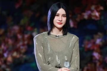 尚雯婕獲母校復旦重用,任校友總會副會長,展現雙重才華