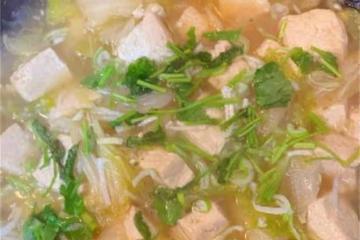 秋天就要多喝湯,這個白菜豆腐湯,清淡爽口又解膩,簡單又好吃