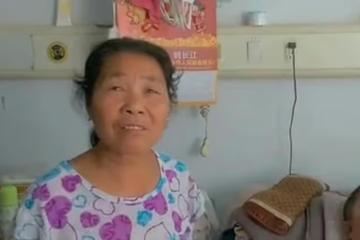 回顧：2006年，女婿被砸成植物人，岳母伺候10年，女婿終於醒了