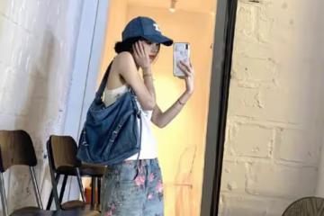 鞠婧禕的王牌搭配!時尚個性的穿搭秘訣,弔帶背心搭配寬鬆牛仔褲