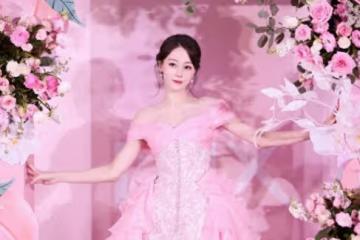迪麗熱巴新妝容成熱議的話題！新造型甜美可愛又優雅