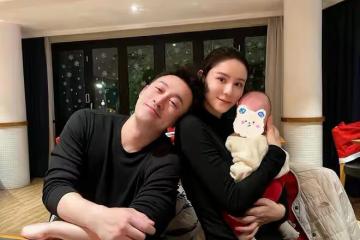 張馨月曬與林峯網球對決照，夫妻檔運動甜蜜，引發熱議