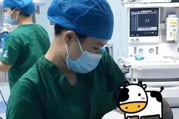 16年，西安高齡產婦生子，孩子出生讓醫生驚呼：他應該有「12歲」