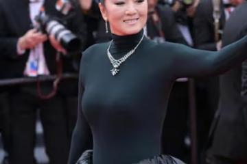 鞏俐也扛不住生圖了!坎城首場秀就穿丑裙子,勒出滿身贅肉太尷尬