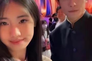 馮小剛一家三口亮相！17歲養女逆襲大變樣，撞臉小S二女兒太美