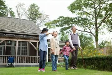 老公有三個姊姊！公婆一套房子「說要過戶給女兒」我不吵不鬧… 公公走後「婆婆養老成為大家難題」這時一個人站了出來～
