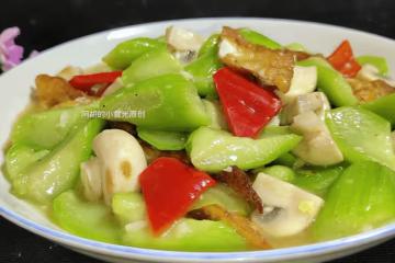 絲瓜和它絕配，低成本大美味！一鍋炒鮮翻天，一口開胃、口口鮮嫩沒對手