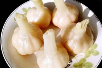 教你在家腌糖蒜，酸甜爽口，百吃不厭，做法簡單，容易儲存