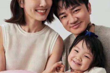 王祖藍一家四口合體首封，妻子長腿搶眼，倆女兒和爸共用一張臉