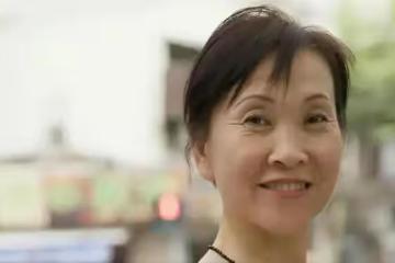 兒媳嫁進門從沒穿過短袖和短裙，我很好奇，乾了一件不該乾的事