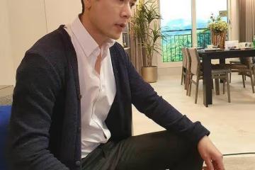 大明星住三室一廳,41歲趙顯宰有兒有女,燦爛過後平淡才是真