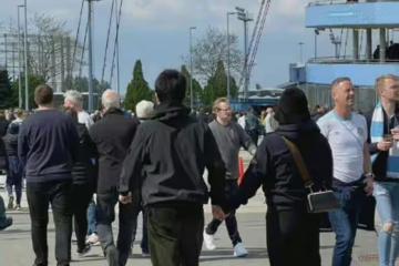 馬思純和男友國外逛街，身材笨重胖了一圈，越來越有孕婦相