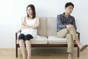 生了女兒後老公提義AA制!我不再自討苦吃「在元宵節放生全家人」帶著女兒去看花燈~ 突然接到「婆婆打電話來怒吼」要我回去做飯,我笑了笑「一開口」婆婆愣住了