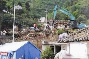 救災英雄受傷殘疾，卻被妻子捲走118萬賠償款，英雄流汗又流淚