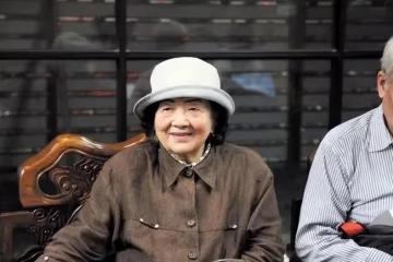 回顧96歲北大教授夫人，斷食斷水4天自殺，她留下一句話引人深思