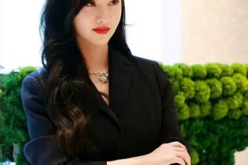 景甜突然瘦好多,圓潤感沒了滿臉冷艷范兒,財閥太太既視感