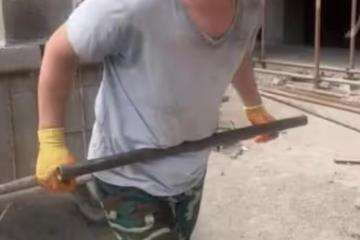 旭日陽剛王旭重回工地!咬牙搬磚衣服濕透,劉剛事業順利坐豪車