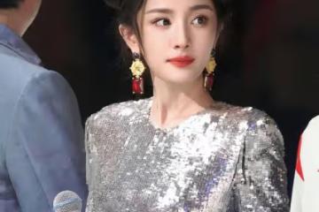 楊冪「王者共創之夜」殺瘋了，顏值回春似少女，大花身材遙遙領先