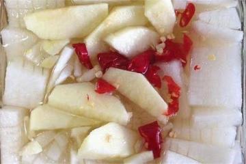 白蘿蔔泡菜怎麼泡又脆又好吃?學會湖南這種特色做法,脆爽開胃