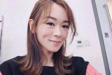香港知名女星大秀S型好身材!獲贊凍齡女神,多次遭質疑未婚產子