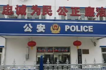 2013年,兒子花60萬雇兇殺父,親姐姐都沒放過,面對警察從容淡定
