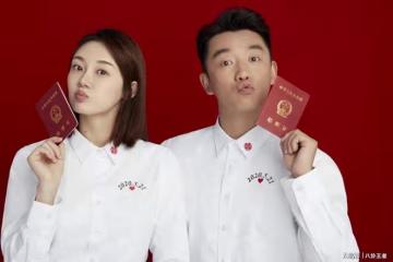 一家5口韓國旅遊！為省錢分開坐，苗苗一家商務艙，鄭愷坐經濟艙