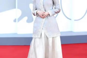 47歲舒淇東方美貌驚艷威尼斯!穿黑金旗袍閃耀晚宴,身材真是極品