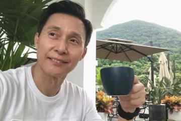 港版《天龍八部》「慕容」父子重聚，兩人狀態極佳，年齡僅差4歲