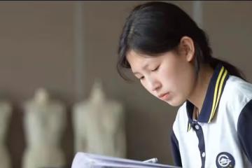 姜萍父親露面：滿頭白髮農民工，女兒獲得好成績，是看新聞才知道