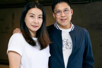 郭晶晶霍啟剛觀賽被拍,甜蜜互動顯恩愛,豪門夫妻也有平凡幸福